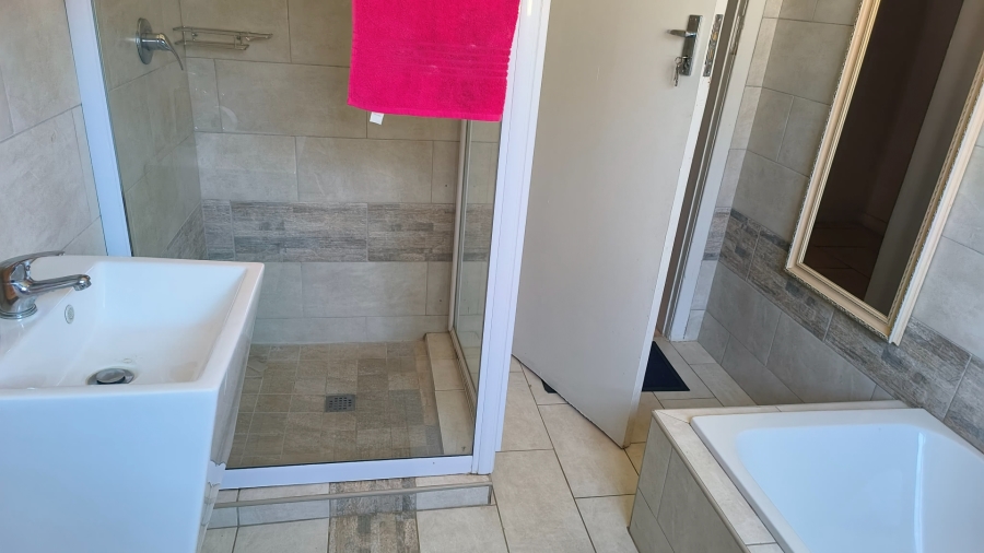 3 Bedroom Property for Sale in Collerville North West